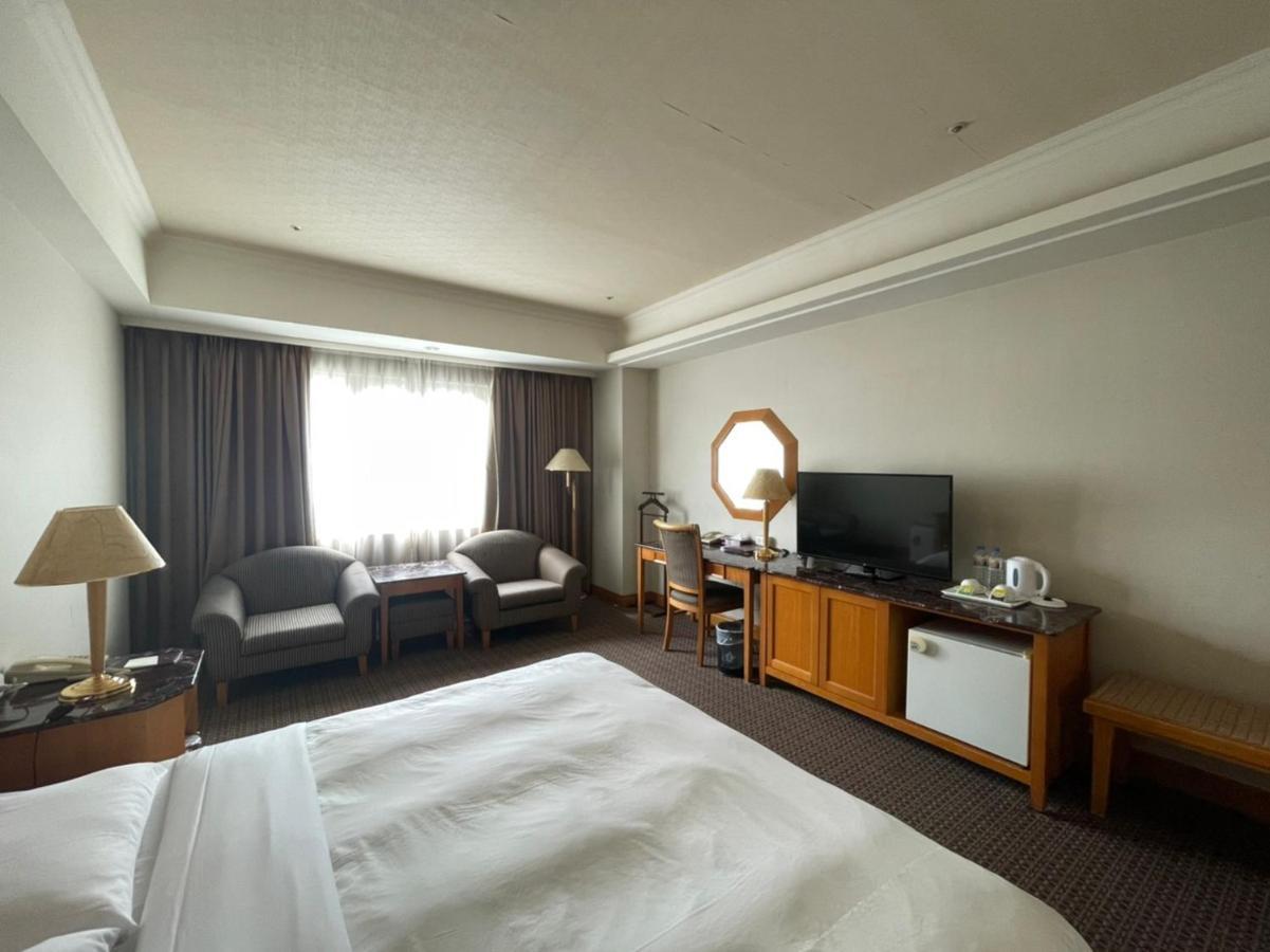 Chuto Plaza Hotel Taoyuan Extérieur photo