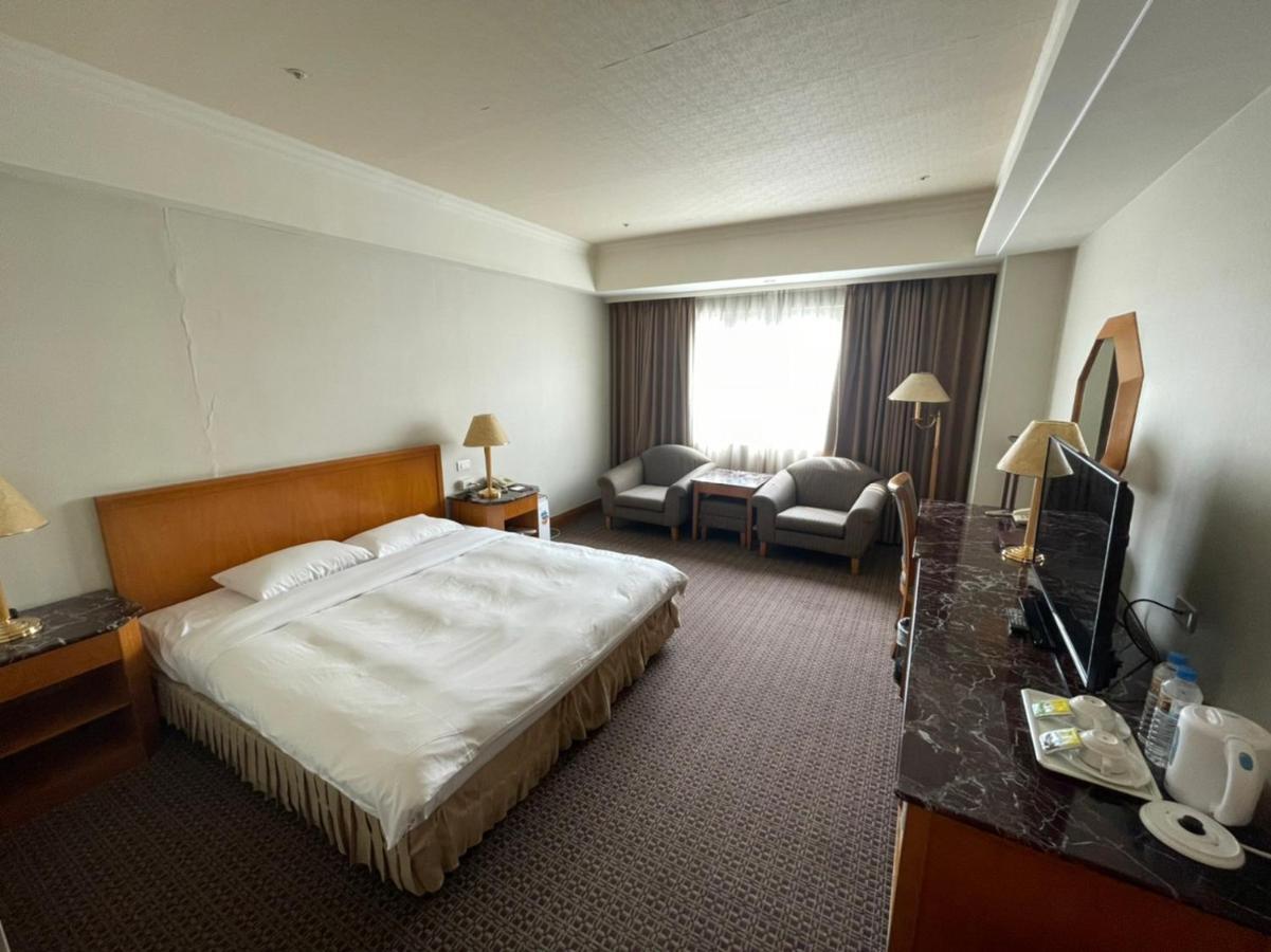 Chuto Plaza Hotel Taoyuan Extérieur photo